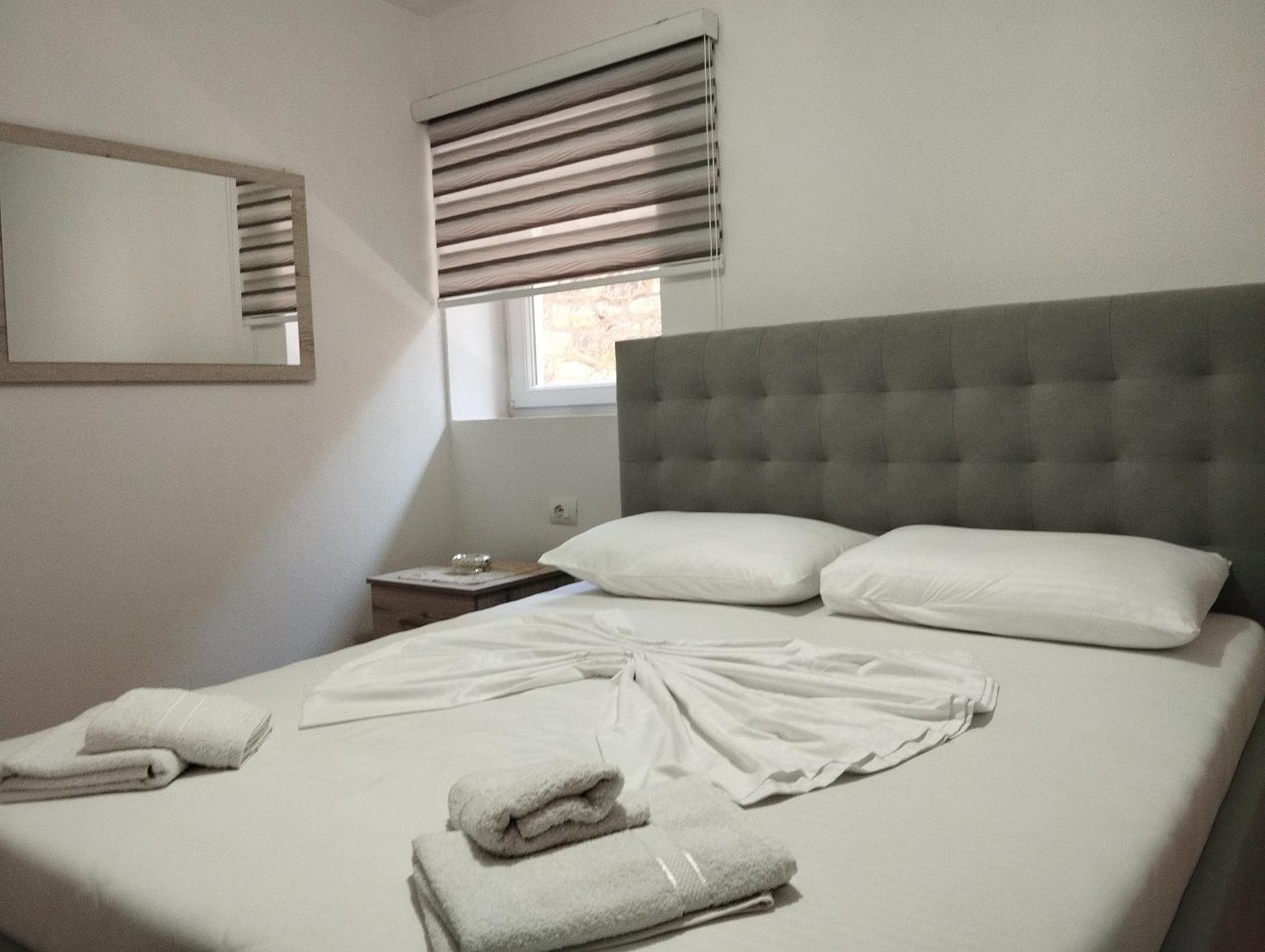 Erteo Guest House Pogradec Luaran gambar