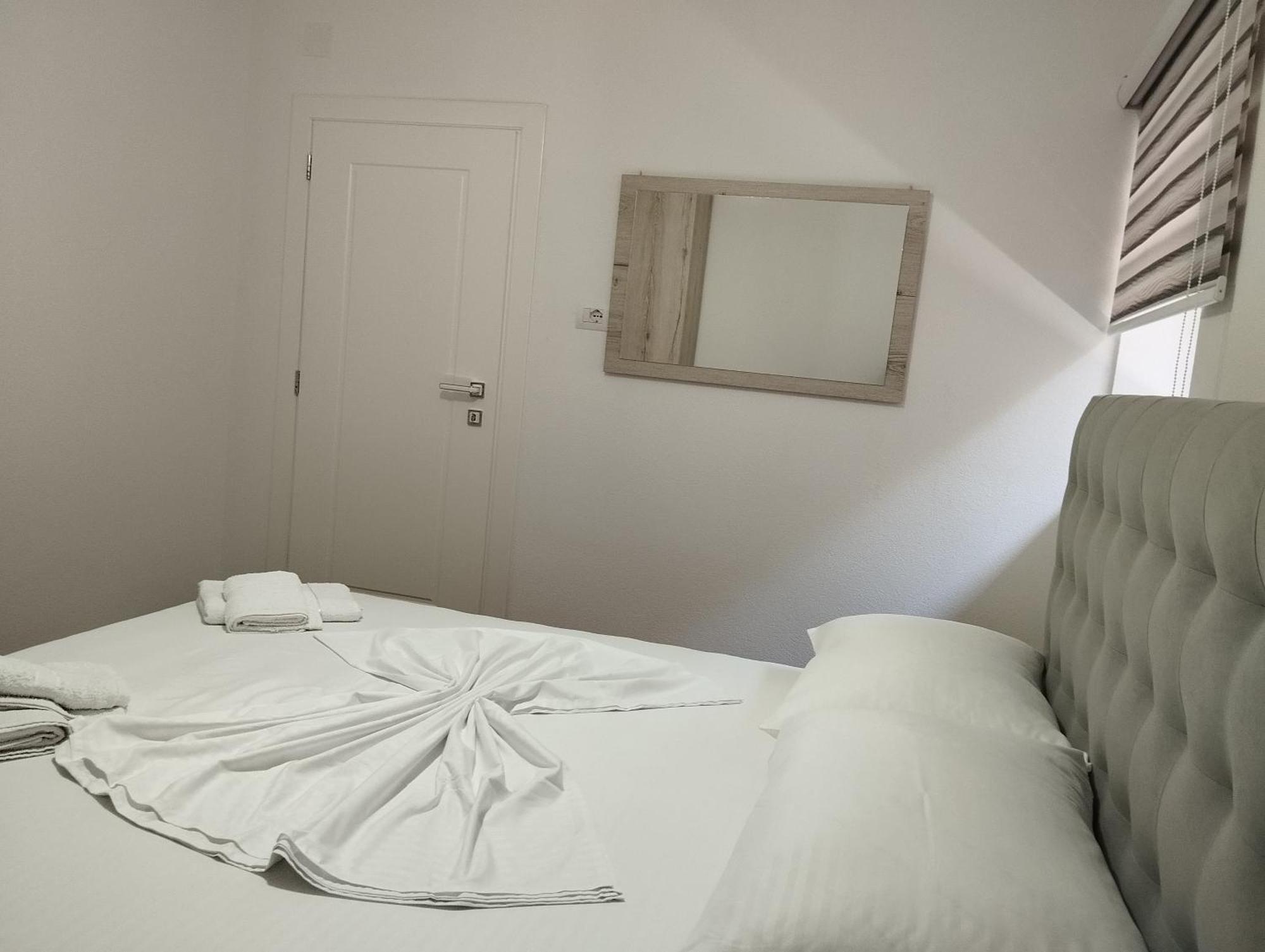 Erteo Guest House Pogradec Luaran gambar